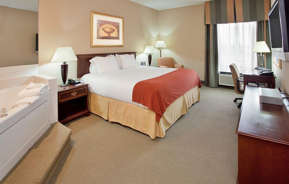 Holiday Inn Express Hotel Kansas City - Bonner Springs By Ihg Szoba fotó