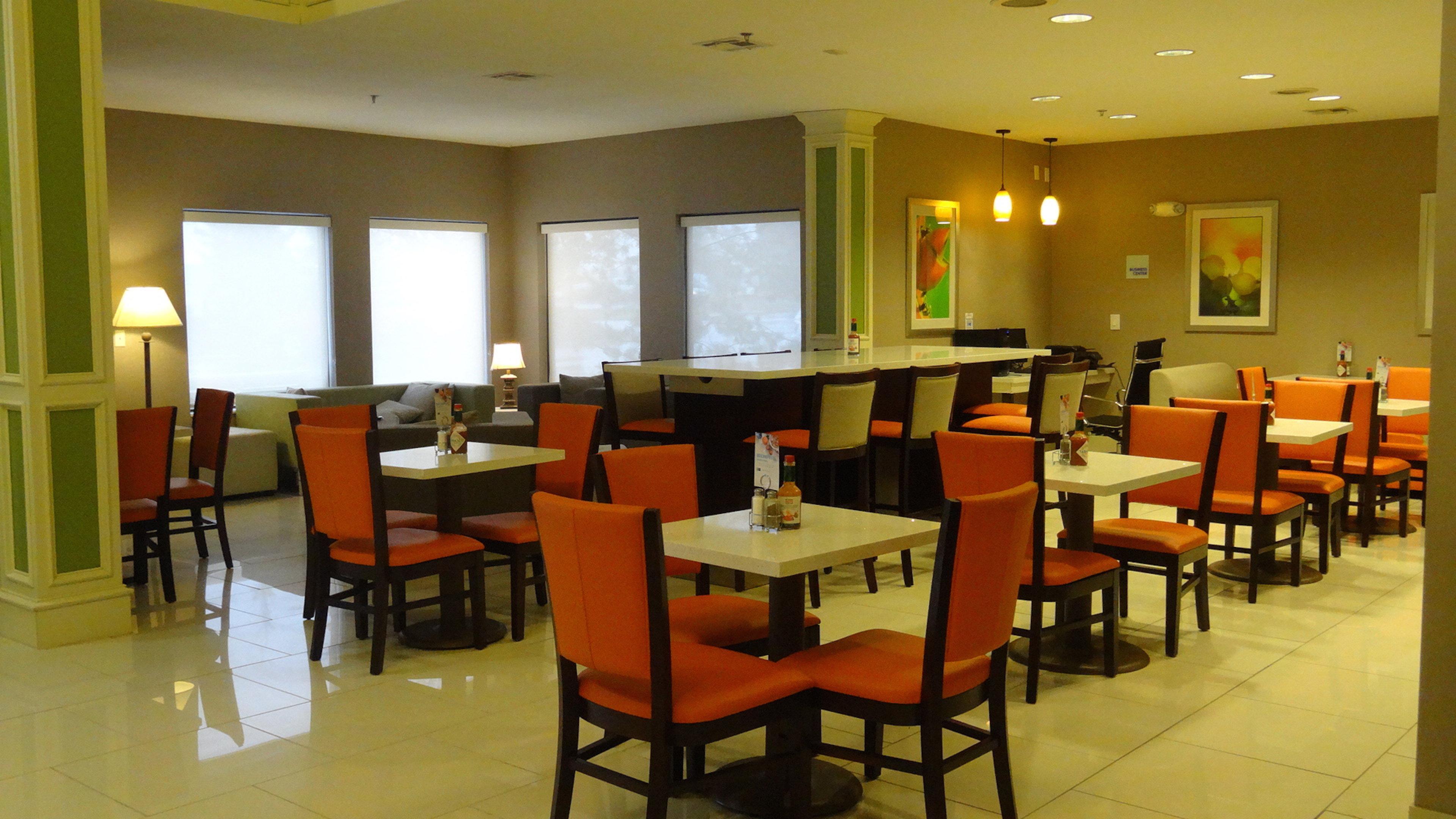 Holiday Inn Express Hotel Kansas City - Bonner Springs By Ihg Kültér fotó