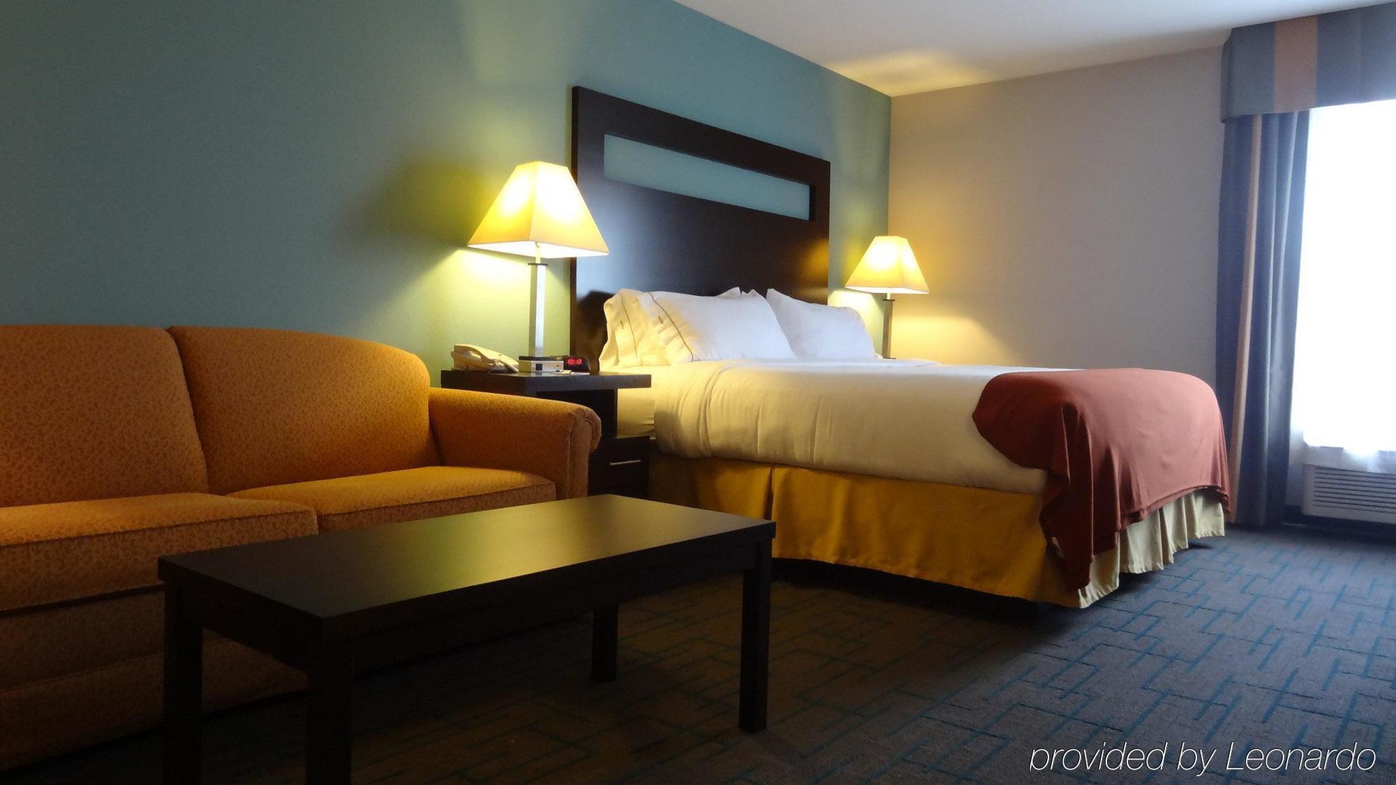 Holiday Inn Express Hotel Kansas City - Bonner Springs By Ihg Kültér fotó